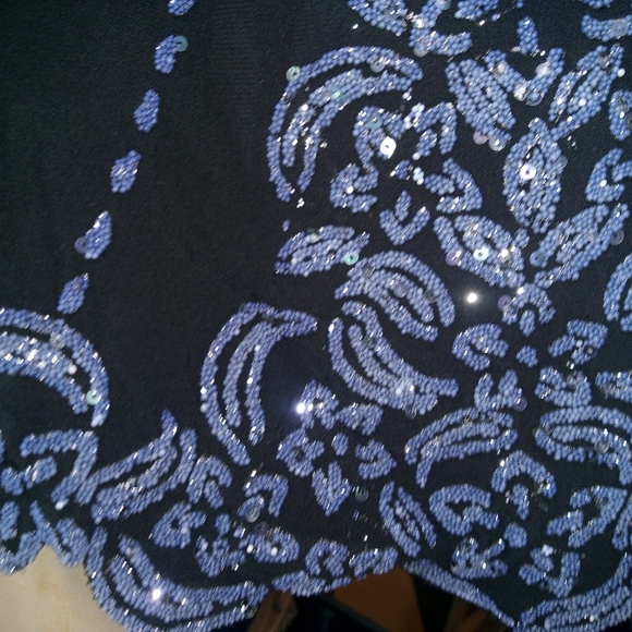 Embellished top - Picture 3 of 9